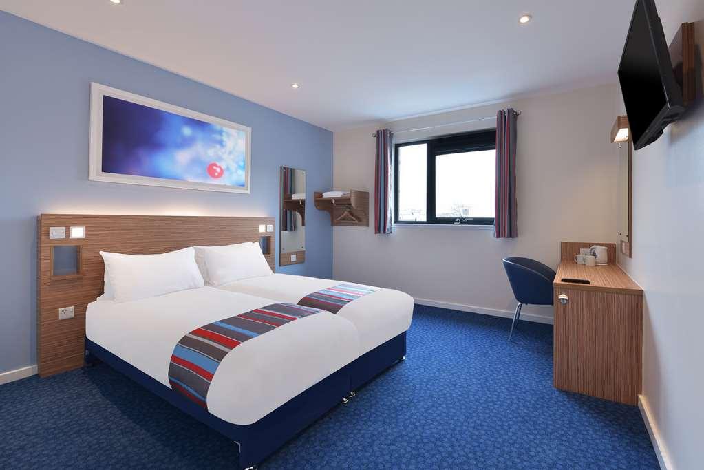 Travelodge London Barking Room photo