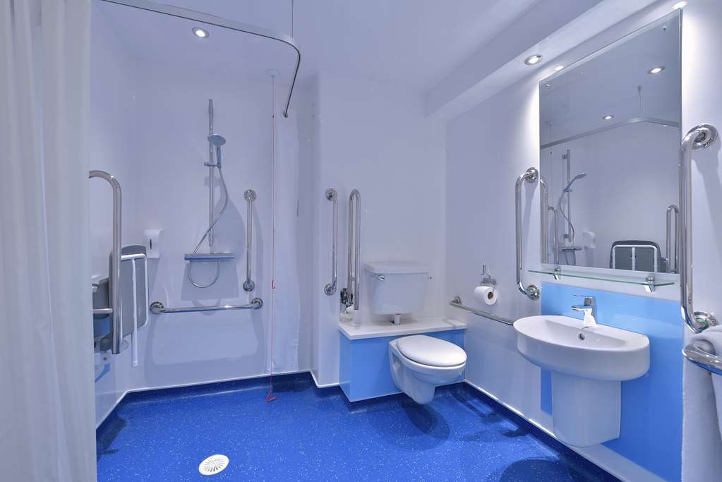 Travelodge London Barking Room photo